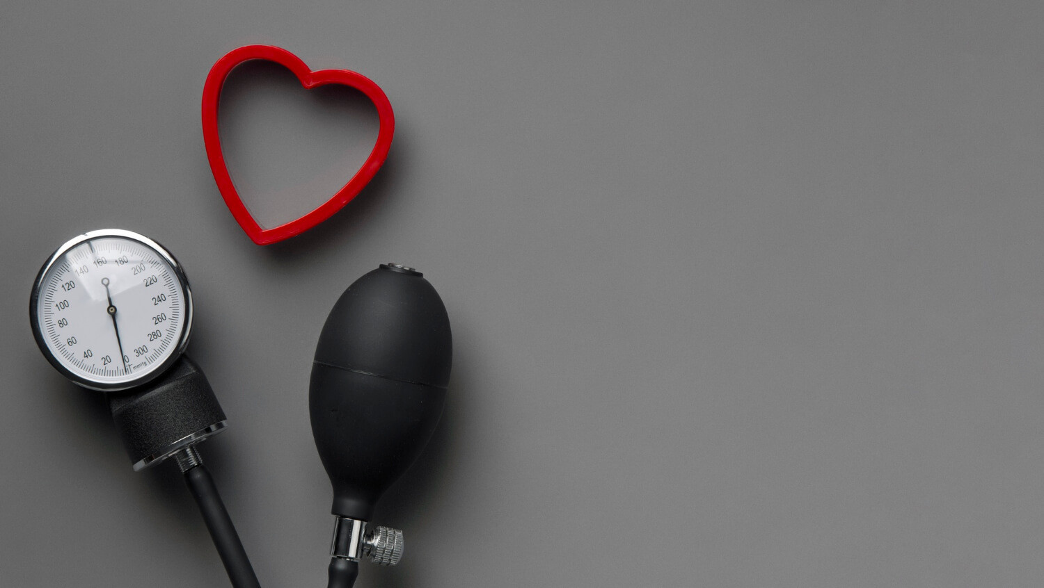 উচ্চ রক্তচাপ (High Blood Pressure): কারণ, লক্ষণ ও নিয়ন্ত্রণের উপায়